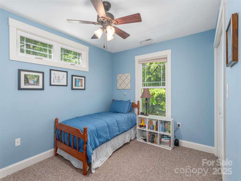 35 Mann Drive, Asheville, NC 28805.  MLS# CAR4252485, YatesRealty ID 10548. Guest BR #3