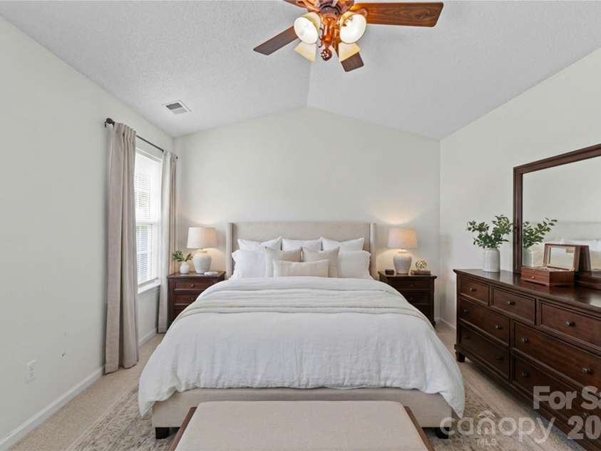 11529 Larix Drive, Charlotte, NC 28273.  MLS# CAR4335155, YatesRealty ID 10549. 