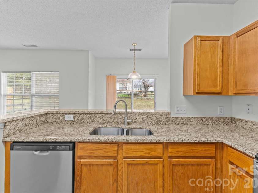11529 Larix Drive, Charlotte, NC 28273.  MLS# CAR4335155, YatesRealty ID 10549. 