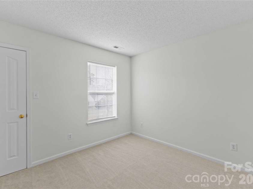 11529 Larix Drive, Charlotte, NC 28273.  MLS# CAR4335155, YatesRealty ID 10549. 