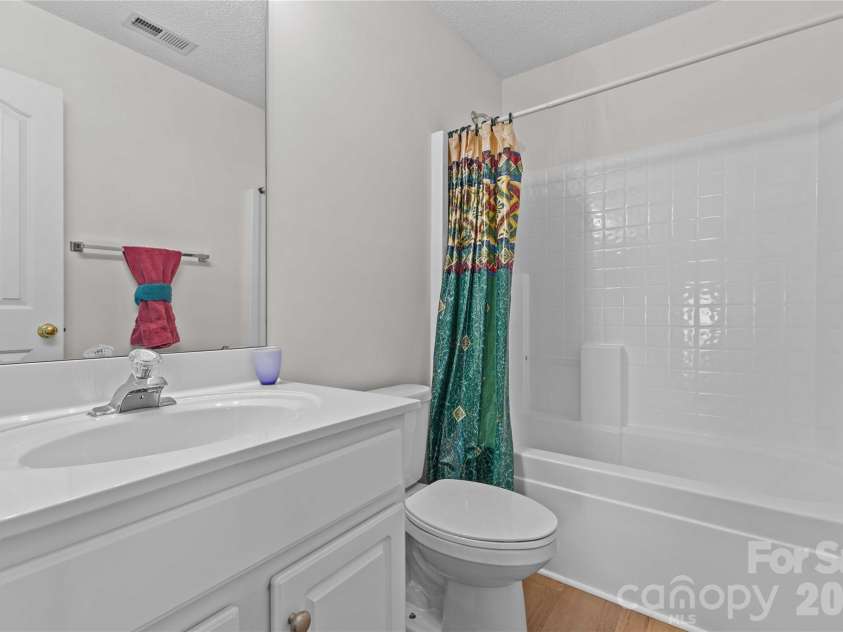 11529 Larix Drive, Charlotte, NC 28273.  MLS# CAR4335155, YatesRealty ID 10549. 