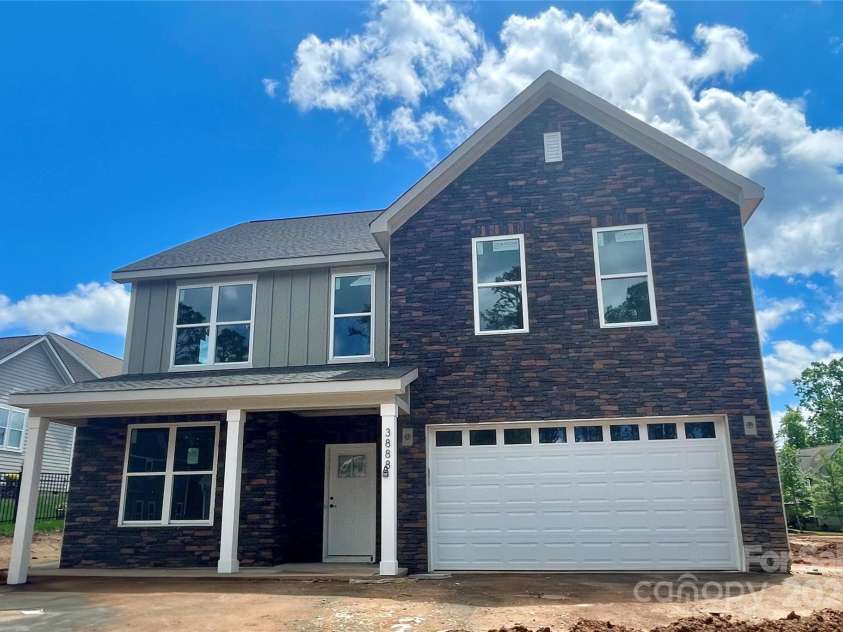 3888 12th Street, Hickory, NC 28601.  MLS# CAR4252959, YatesRealty ID 10549. 