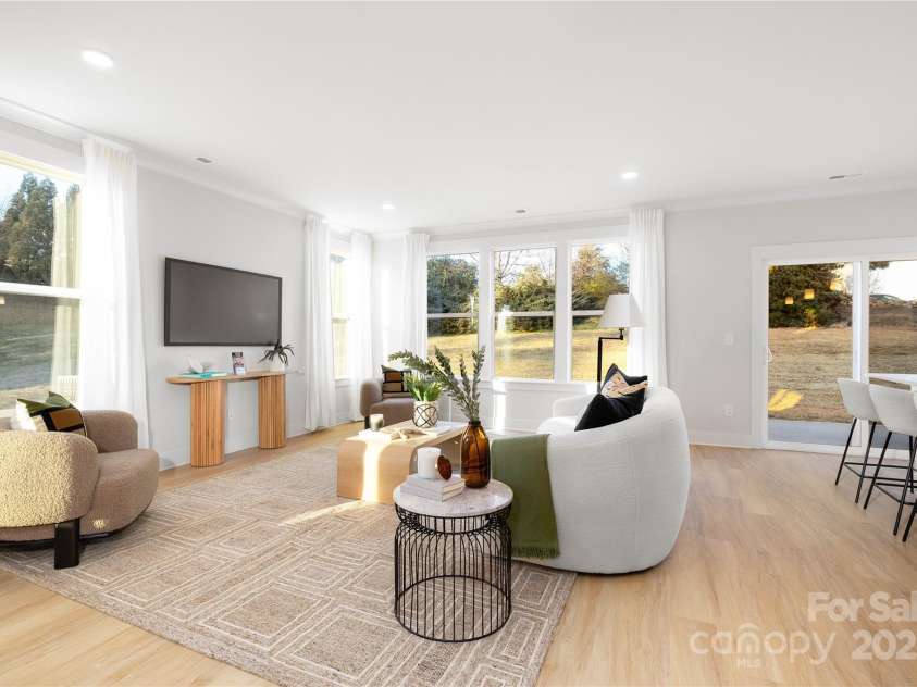 3888 12th Street, Hickory, NC 28601.  MLS# CAR4252959, YatesRealty ID 10549. Representation