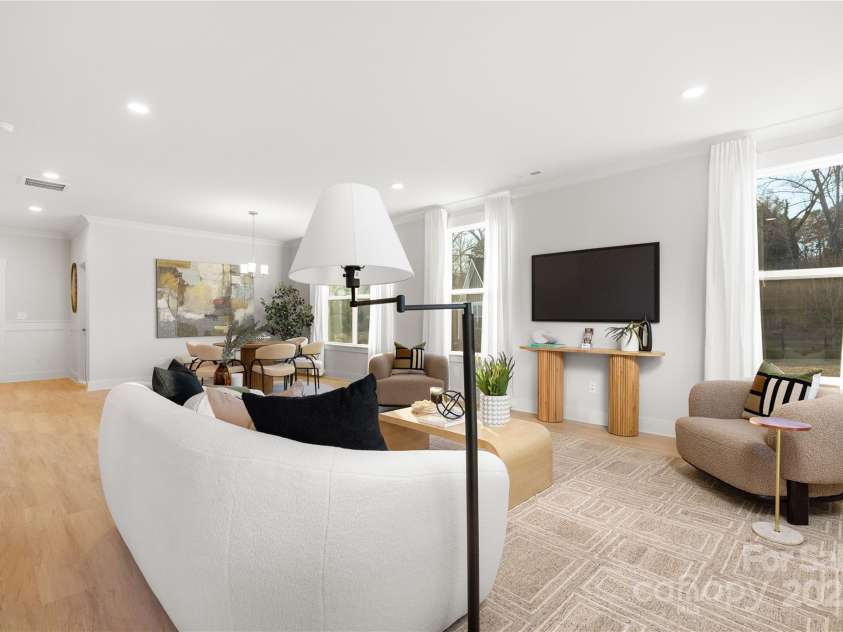 3888 12th Street, Hickory, NC 28601.  MLS# CAR4252959, YatesRealty ID 10549. Representation