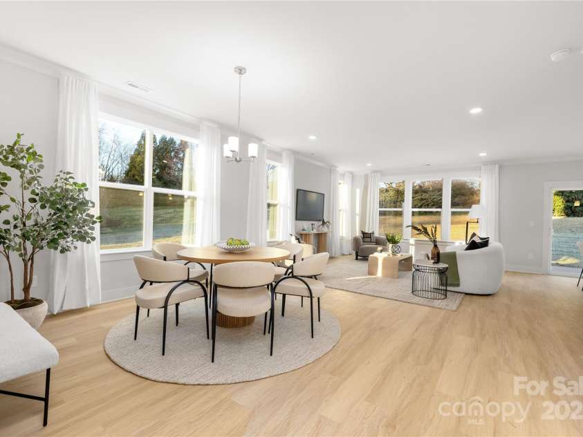 3888 12th Street, Hickory, NC 28601.  MLS# CAR4252959, YatesRealty ID 10549. Representation