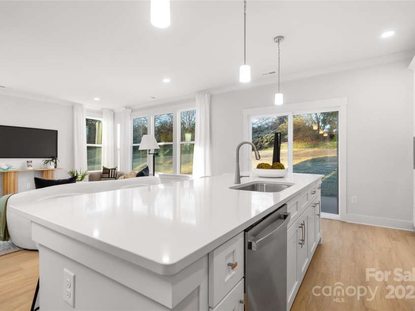 3888 12th Street, Hickory, NC 28601.  MLS# CAR4252959, YatesRealty ID 10549. Representation