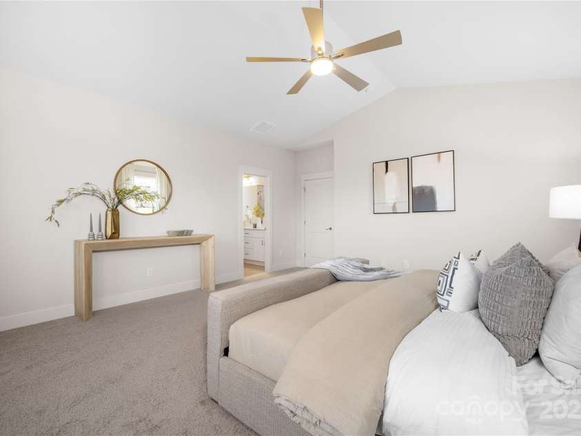 3888 12th Street, Hickory, NC 28601.  MLS# CAR4252959, YatesRealty ID 10549. Representation