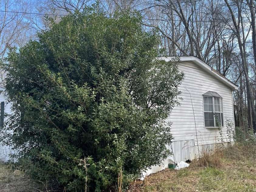 282 Dixon Road, Lancaster, SC 29720.  MLS# CAR4222422, YatesRealty ID 1055. 