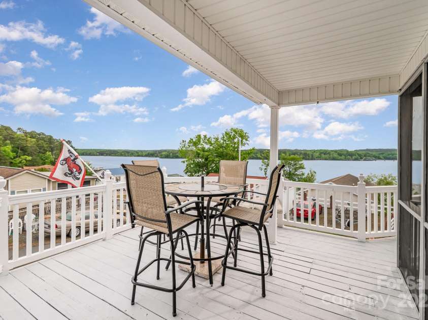 203 Grand View Drive, New London, NC 28127.  MLS# CAR4250335, YatesRealty ID 10551. 