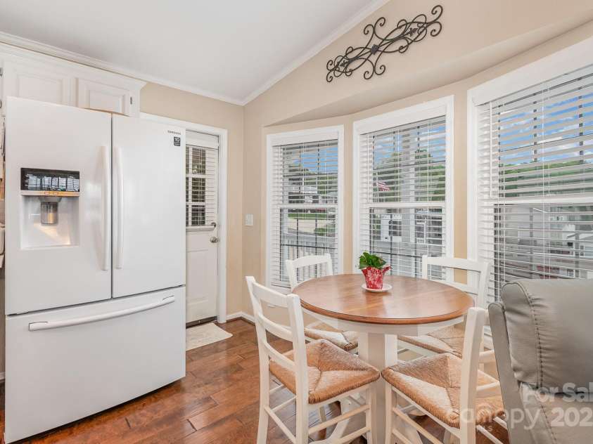 203 Grand View Drive, New London, NC 28127.  MLS# CAR4250335, YatesRealty ID 10551. 