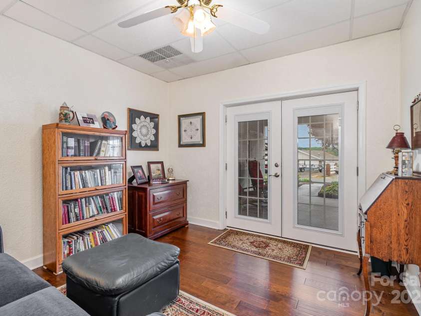 203 Grand View Drive, New London, NC 28127.  MLS# CAR4250335, YatesRealty ID 10551. 