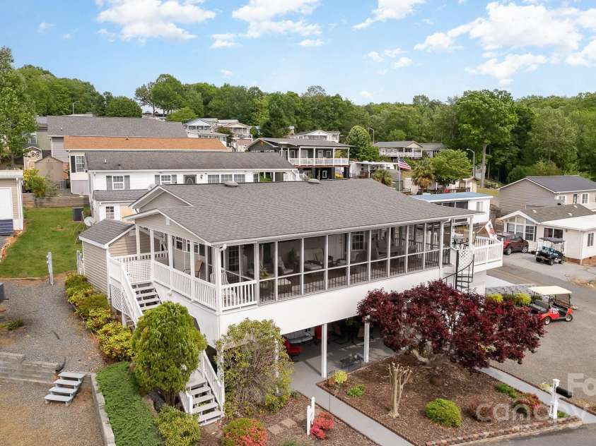 203 Grand View Drive, New London, NC 28127.  MLS# CAR4250335, YatesRealty ID 10551. 