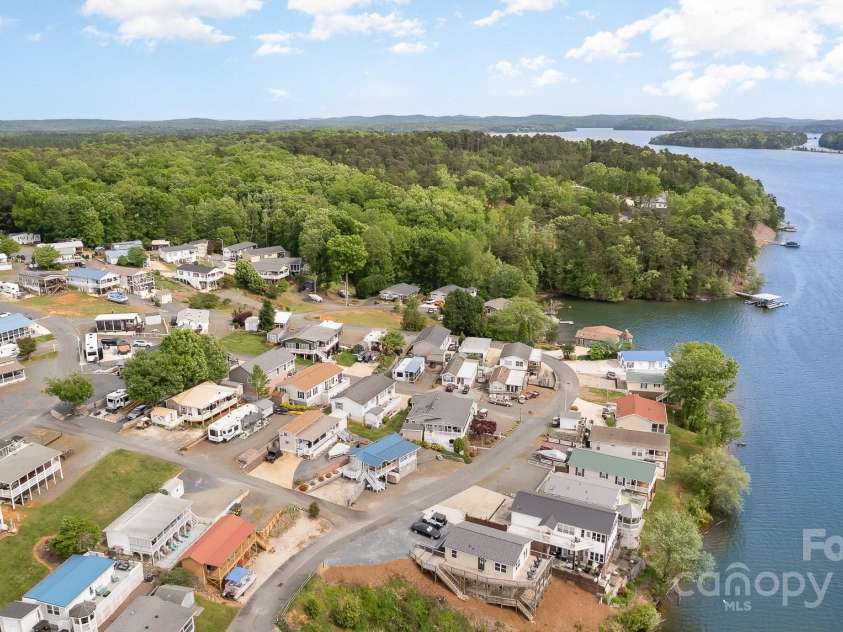 203 Grand View Drive, New London, NC 28127.  MLS# CAR4250335, YatesRealty ID 10551. 