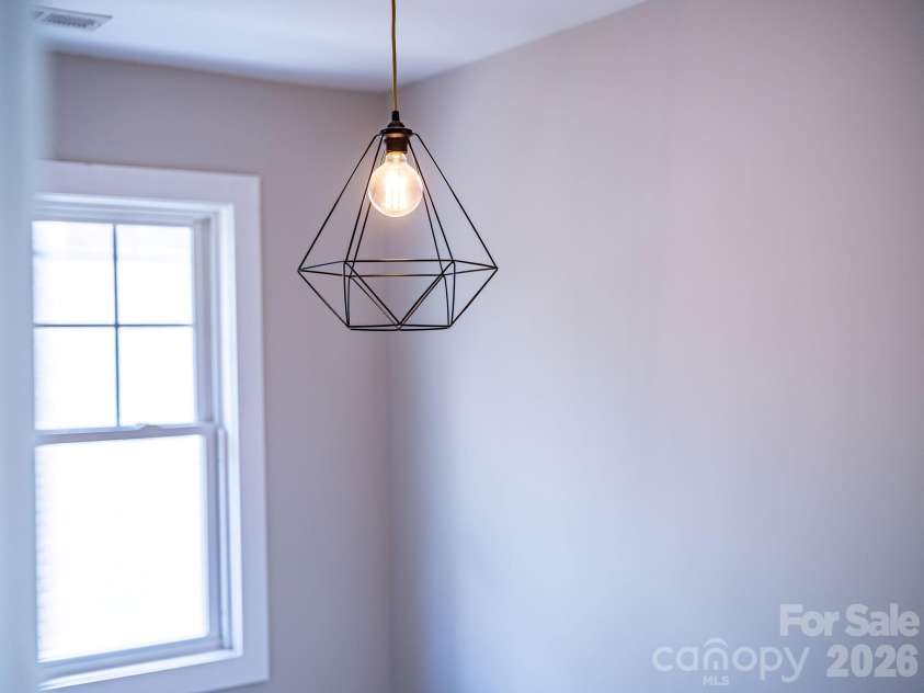 8 Lamar Avenue, Asheville, NC 28803.  MLS# CAR4365889, YatesRealty ID 10551. 
