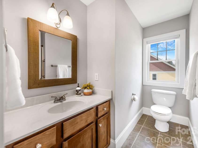 8 Lamar Avenue, Asheville, NC 28803.  MLS# CAR4365889, YatesRealty ID 10551. Secondary upstairs full-bathroom with shower