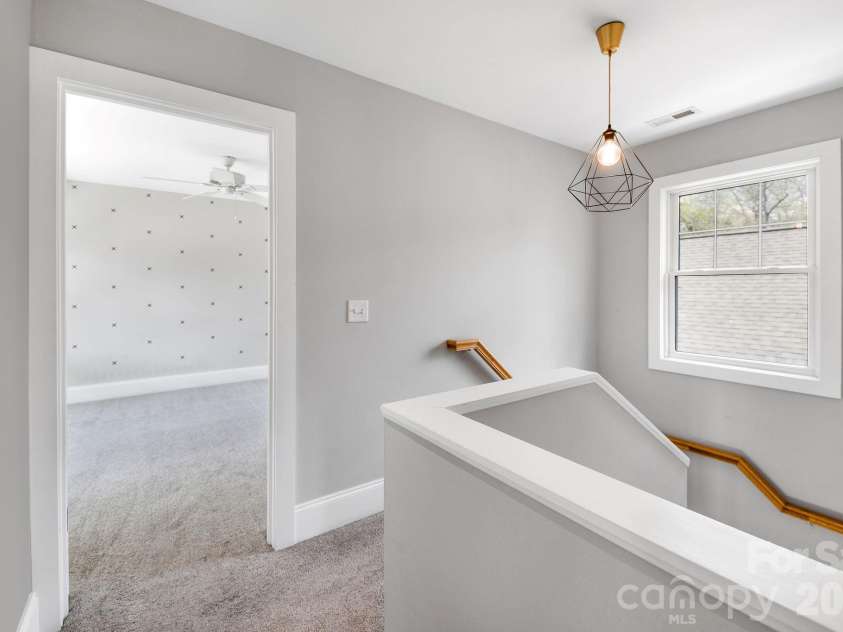 8 Lamar Avenue, Asheville, NC 28803.  MLS# CAR4365889, YatesRealty ID 10551. Wide hallways