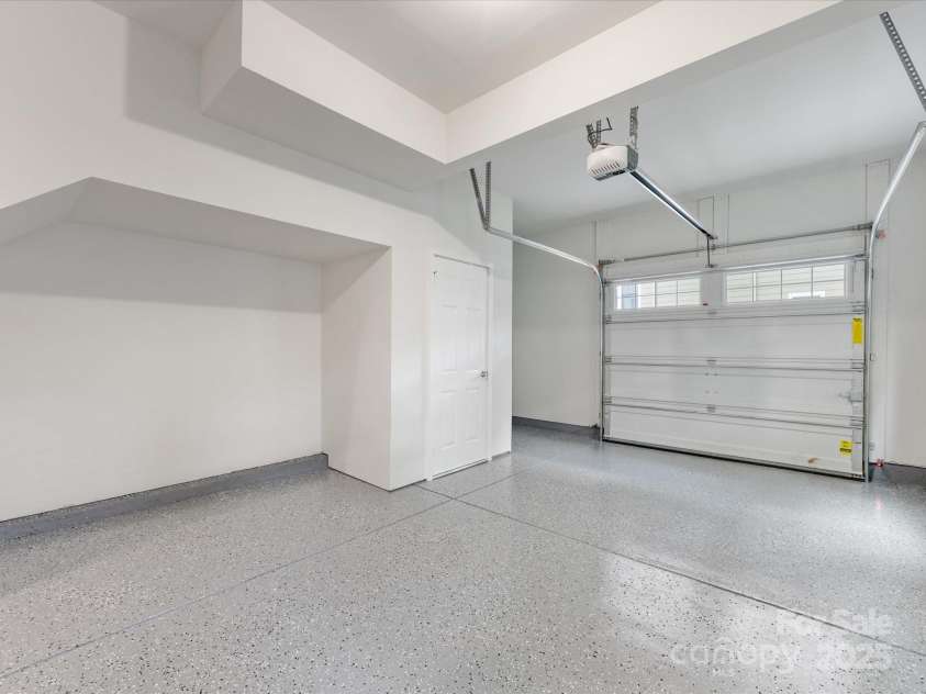 1413 Kenilworth Avenue, Charlotte, NC 28203.  MLS# CAR4238873, YatesRealty ID 10552. 