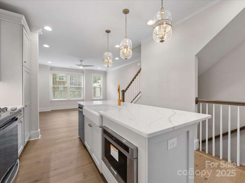 1413 Kenilworth Avenue, Charlotte, NC 28203.  MLS# CAR4238873, YatesRealty ID 10552. 