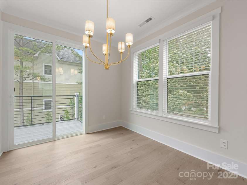 1413 Kenilworth Avenue, Charlotte, NC 28203.  MLS# CAR4238873, YatesRealty ID 10552. 