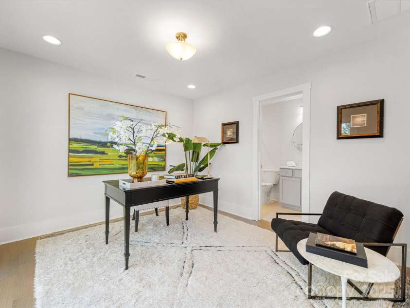 1413 Kenilworth Avenue, Charlotte, NC 28203.  MLS# CAR4238873, YatesRealty ID 10552. 