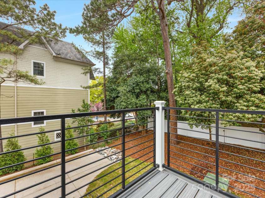 1413 Kenilworth Avenue, Charlotte, NC 28203.  MLS# CAR4238873, YatesRealty ID 10552. 