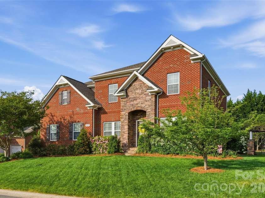 2604 Mchanna Point, Tega Cay, SC 29708.  MLS# CAR4363180, YatesRealty ID 10552. 