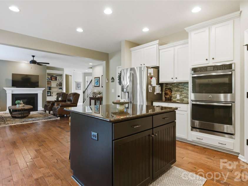 2604 Mchanna Point, Tega Cay, SC 29708.  MLS# CAR4363180, YatesRealty ID 10552. 
