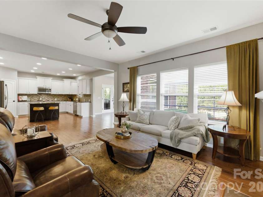 2604 Mchanna Point, Tega Cay, SC 29708.  MLS# CAR4363180, YatesRealty ID 10552. 
