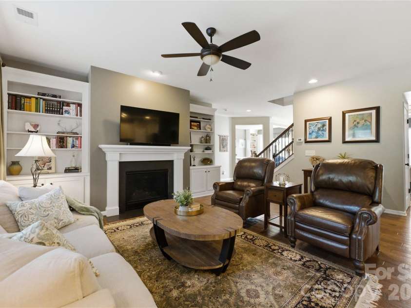 2604 Mchanna Point, Tega Cay, SC 29708.  MLS# CAR4363180, YatesRealty ID 10552. 