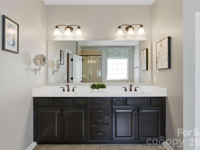 2604 Mchanna Point, Tega Cay, SC 29708.  MLS# CAR4363180, YatesRealty ID 10552. 