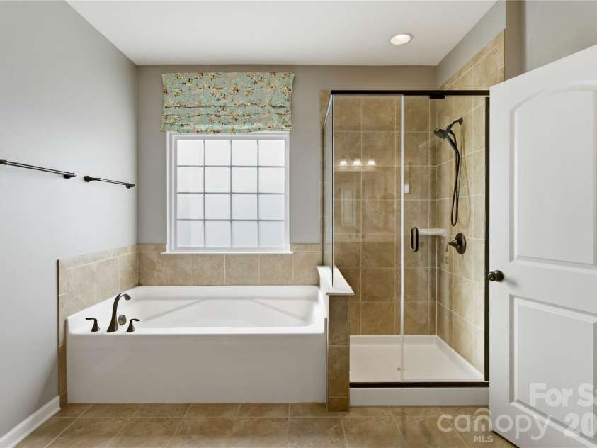 2604 Mchanna Point, Tega Cay, SC 29708.  MLS# CAR4363180, YatesRealty ID 10552. 