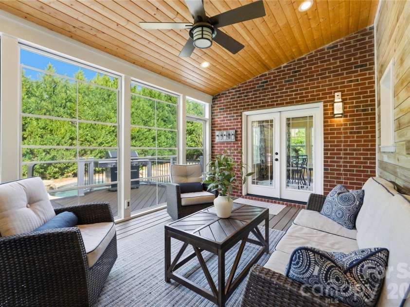 2604 Mchanna Point, Tega Cay, SC 29708.  MLS# CAR4363180, YatesRealty ID 10552. 