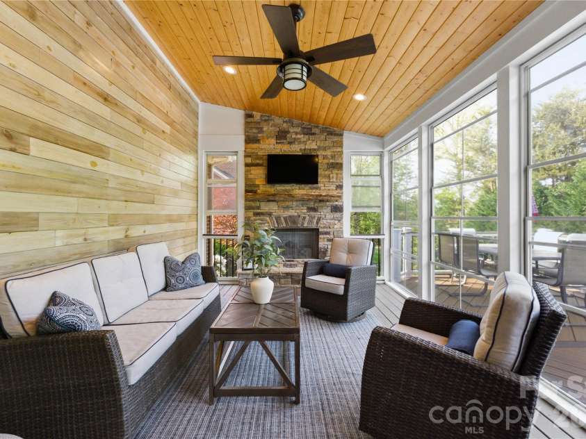2604 Mchanna Point, Tega Cay, SC 29708.  MLS# CAR4363180, YatesRealty ID 10552. 