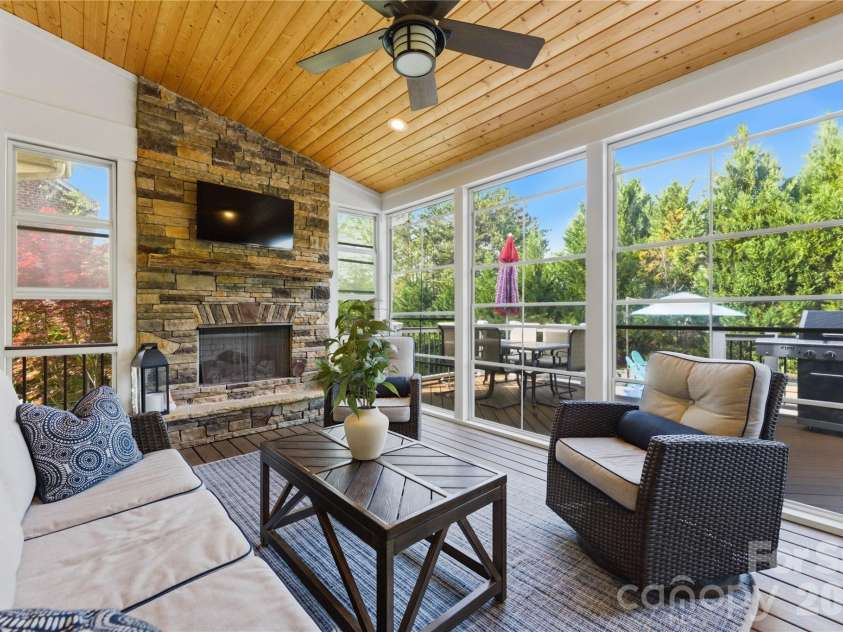 2604 Mchanna Point, Tega Cay, SC 29708.  MLS# CAR4363180, YatesRealty ID 10552. 
