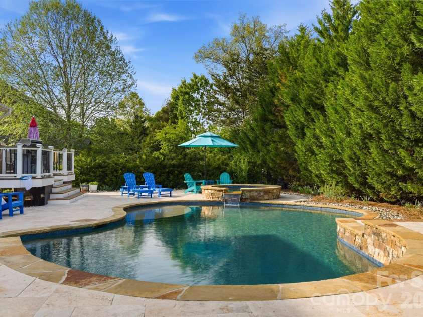2604 Mchanna Point, Tega Cay, SC 29708.  MLS# CAR4363180, YatesRealty ID 10552. 