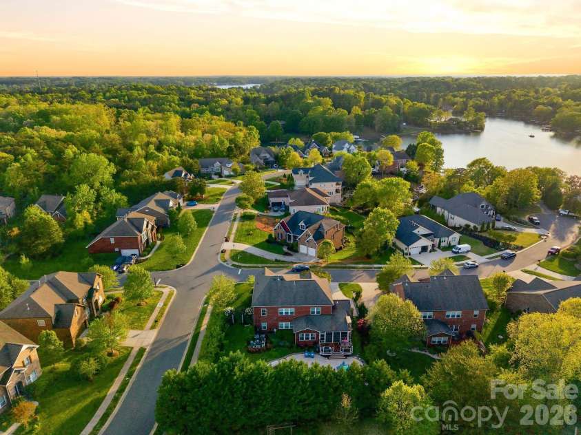 2604 Mchanna Point, Tega Cay, SC 29708.  MLS# CAR4363180, YatesRealty ID 10552. 