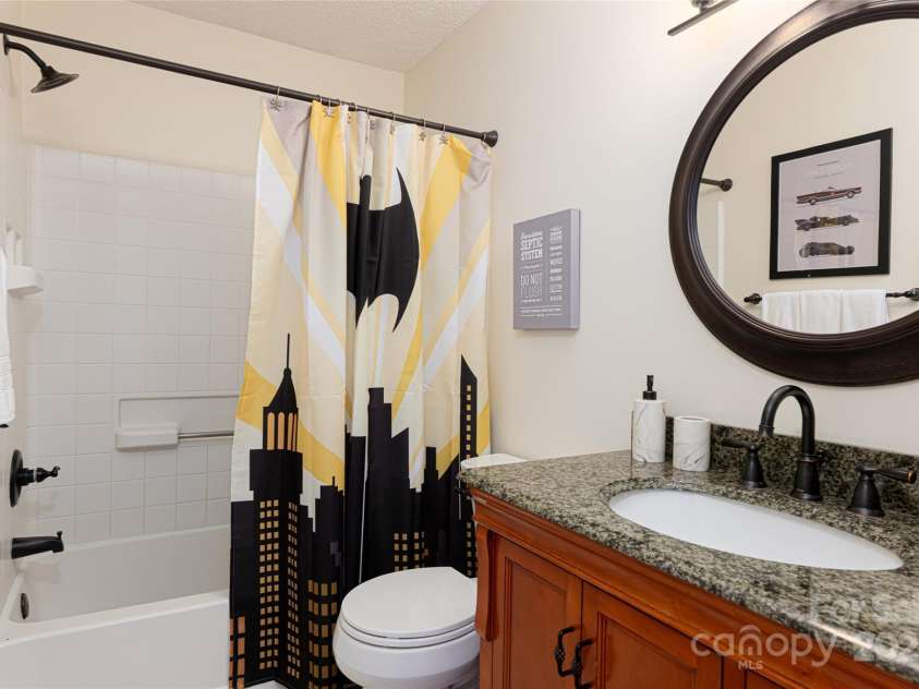 70 Wyatt Street, Asheville, NC 28803.  MLS# CAR4181968, YatesRealty ID 10553. Ensuite full bath