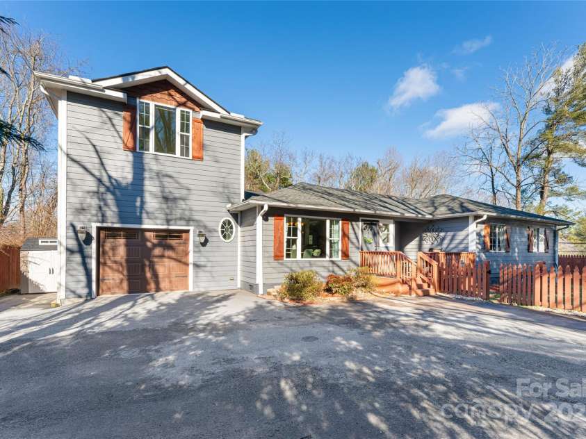 70 Wyatt Street, Asheville, NC 28803.  MLS# CAR4181968, YatesRealty ID 10553. Welcome home!
