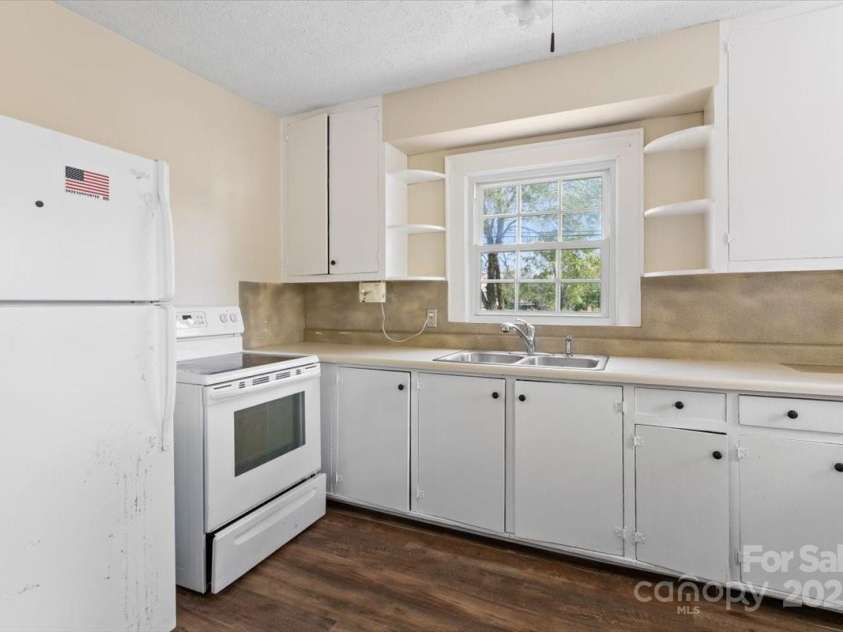 165 Mitchell Street, Rutherfordton, NC 28139.  MLS# CAR4246145, YatesRealty ID 10554. 