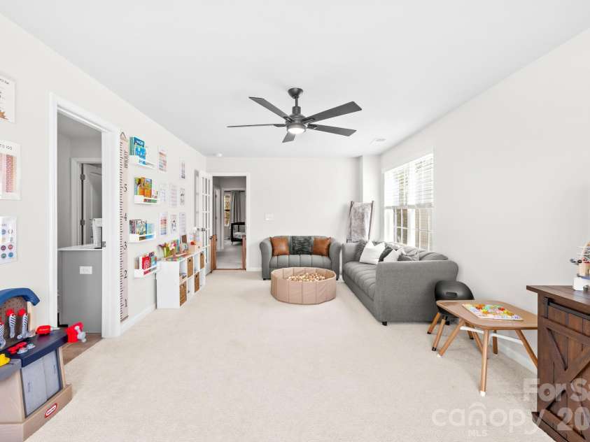434 Kennerly Center Drive, Mooresville, NC 28115.  MLS# CAR4366528, YatesRealty ID 10554. 