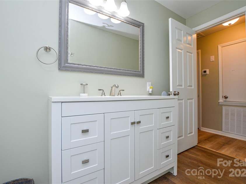 1222 Glenarden Drive, Rock Hill, SC 29730.  MLS# CAR4247774, YatesRealty ID 10555. 