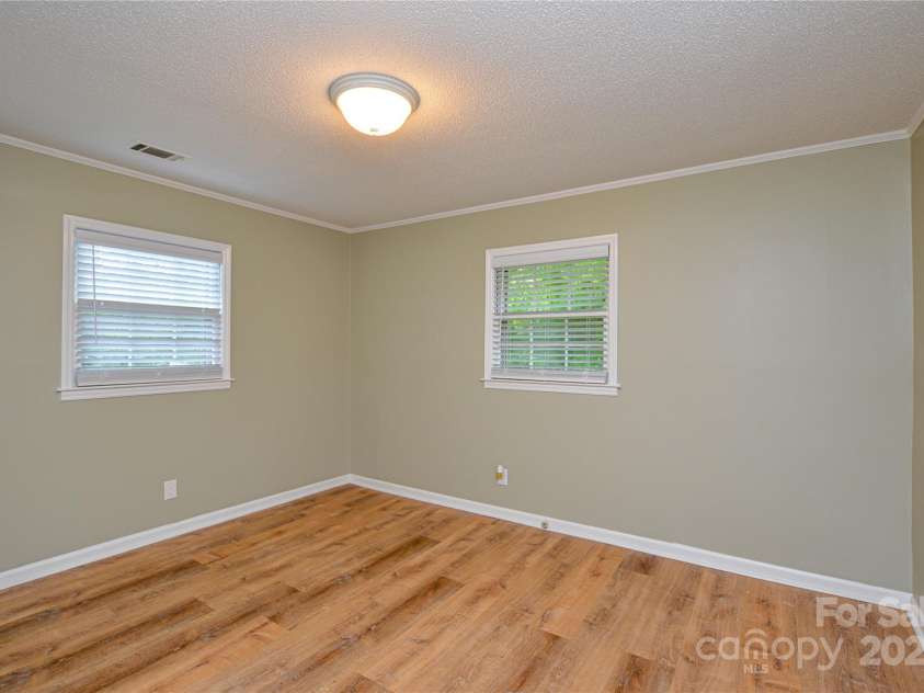 1222 Glenarden Drive, Rock Hill, SC 29730.  MLS# CAR4247774, YatesRealty ID 10555. 