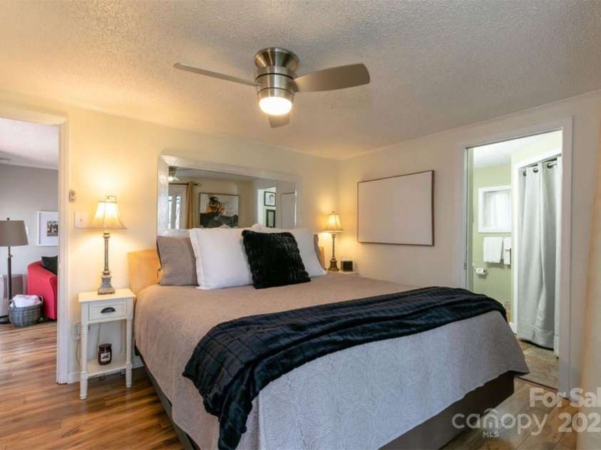 7 Delano Road, Asheville, NC 28805.  MLS# CAR4246087, YatesRealty ID 10556. 
