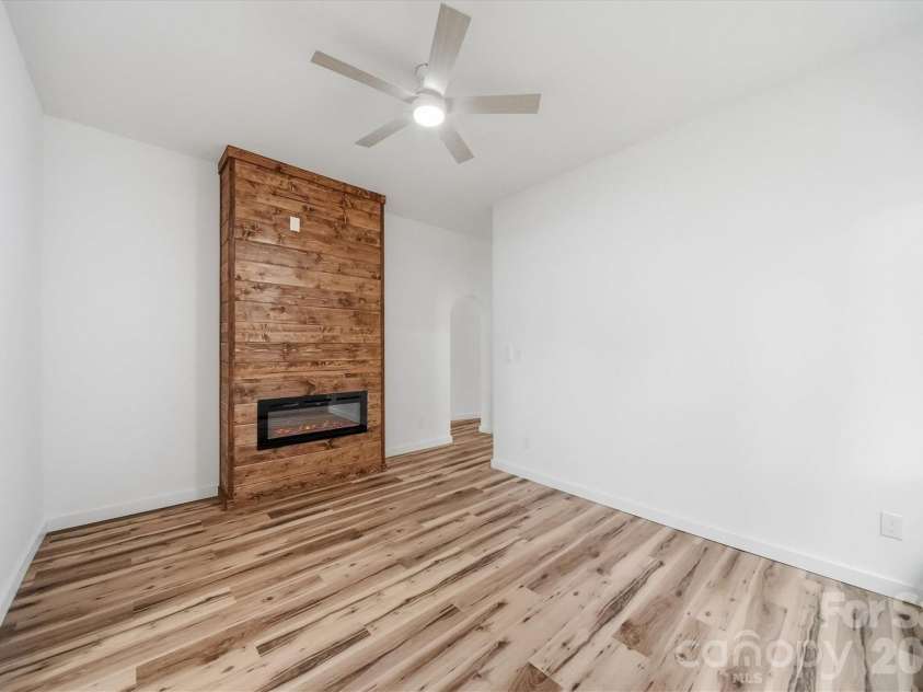28 Central Avenue, Granite Falls, NC 28630.  MLS# CAR4346235, YatesRealty ID 10557. 