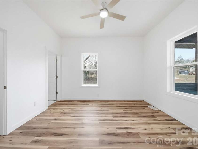 28 Central Avenue, Granite Falls, NC 28630.  MLS# CAR4346235, YatesRealty ID 10557. 