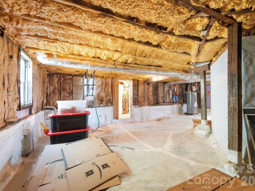 334 Hillside Street, Asheville, NC 28801.  MLS# CAR4363032, YatesRealty ID 10559. Walk-in Basement Provides great Dry Storage