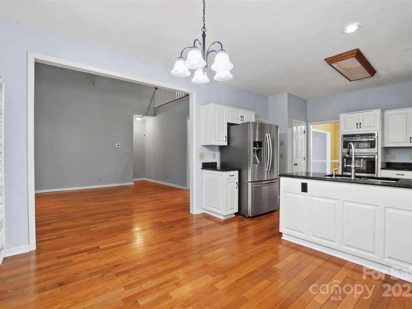 8731 Sheltonham Way, Charlotte, NC 28216.  MLS# CAR4228198, YatesRealty ID 10559. 