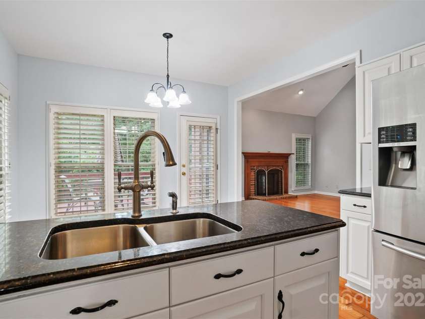 8731 Sheltonham Way, Charlotte, NC 28216.  MLS# CAR4228198, YatesRealty ID 10559. 