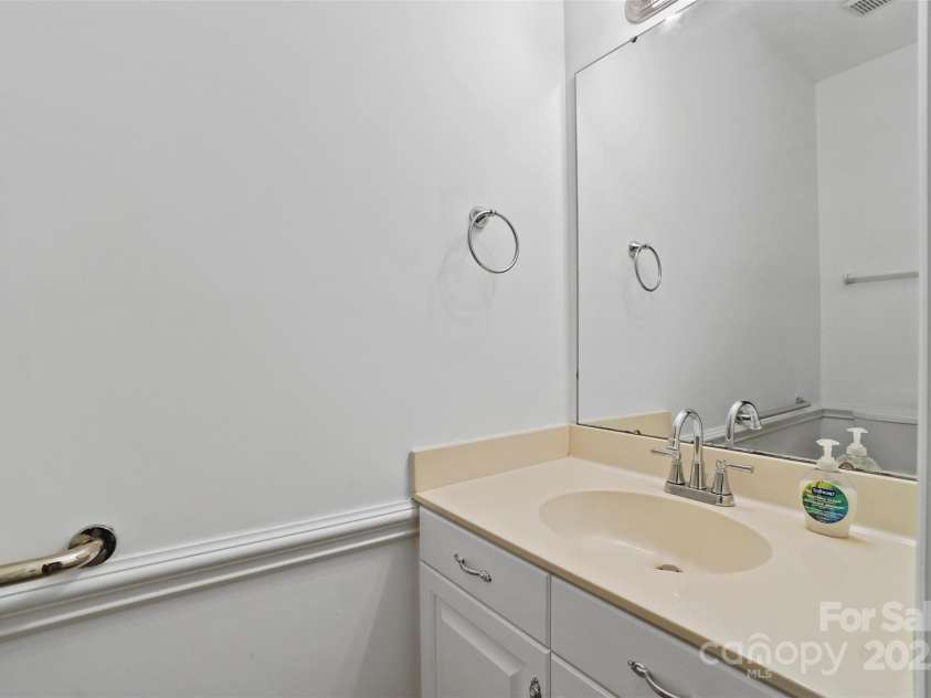 8731 Sheltonham Way, Charlotte, NC 28216.  MLS# CAR4228198, YatesRealty ID 10559. 