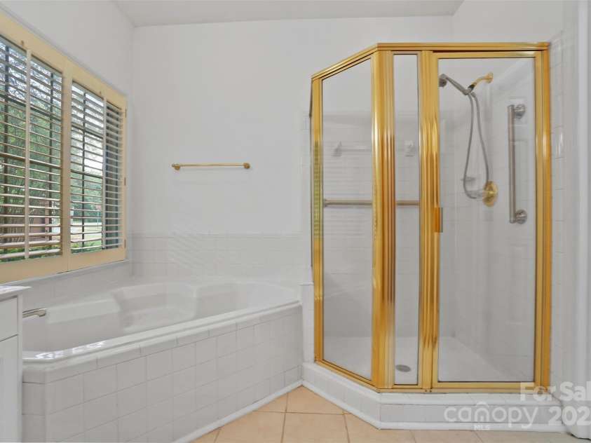 8731 Sheltonham Way, Charlotte, NC 28216.  MLS# CAR4228198, YatesRealty ID 10559. 